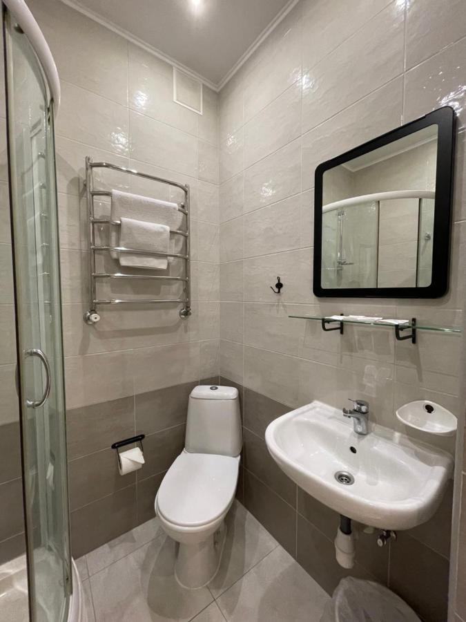 Gusarskiy Hotel And Apartment Kiev Exterior foto