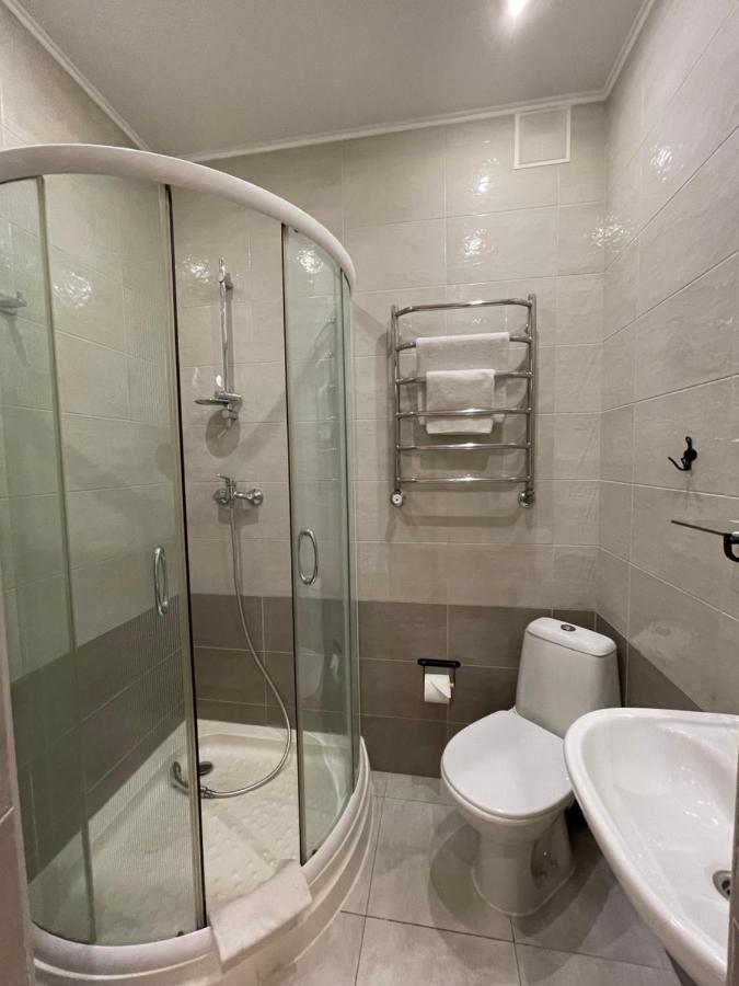 Gusarskiy Hotel And Apartment Kiev Exterior foto