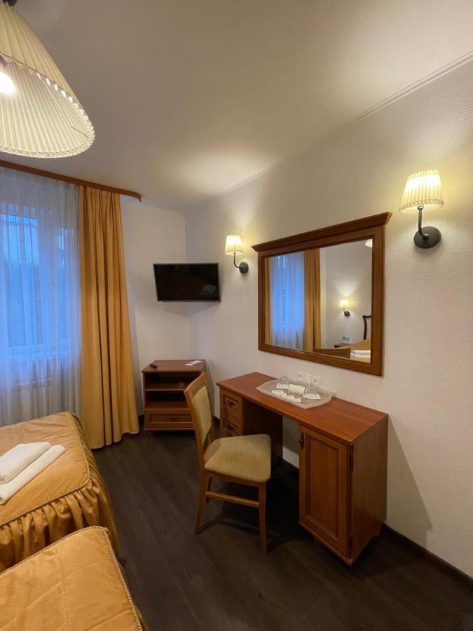 Gusarskiy Hotel And Apartment Kiev Exterior foto