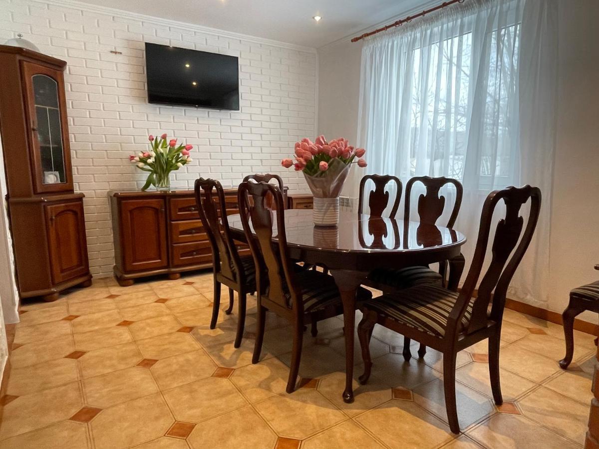 Gusarskiy Hotel And Apartment Kiev Exterior foto